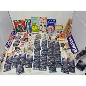 Detroit Tigers Vintage Memorabilia Lot 1984 World Series Pins Buttons Stickers‎
